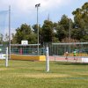 Campo da pallavolo all'aperto in un parco.